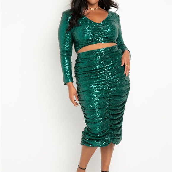 Eloquii cropped sequin top and ruched column skirt - Picture 3 of 4